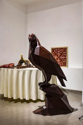 Фигура из металла орел