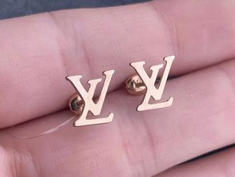 Срочно продам золотые серьги