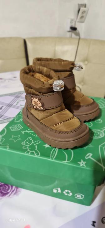 Новые зимние детские ботинки