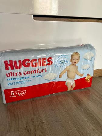 Памперсы huggies
