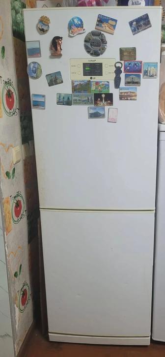 Холодильник б/у