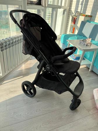 Продам коляску Chicco Multiride Jet Black