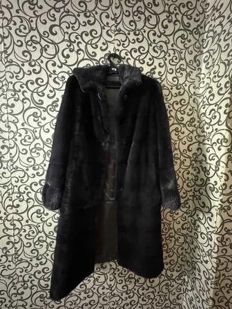 Шуба в отличном состоянии