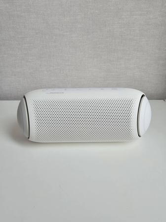 Портативная Bluetooth колонка LG PL7W XBOOM with MERIDIAN