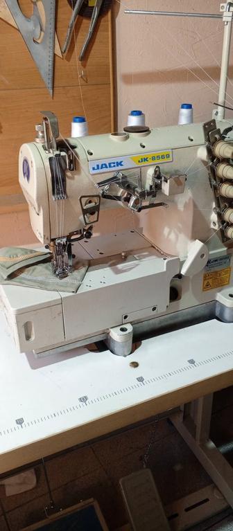 Продам промышленную швейную распошивалку.