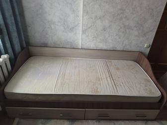 Продам односпальную кровать