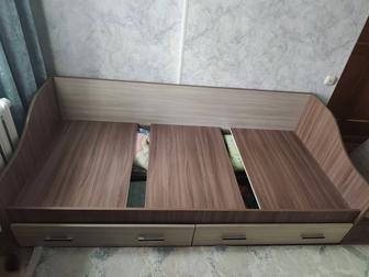Продам односпальную кровать