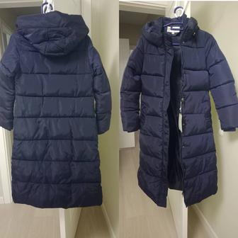 Продам новую зимнюю куртку 42-44размер