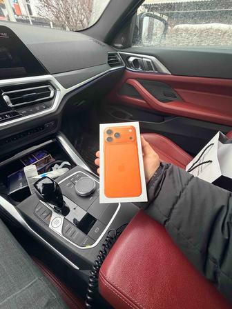 iPhone 17 pro max оранжевый