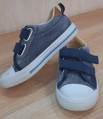 Продам кеды на мальчика