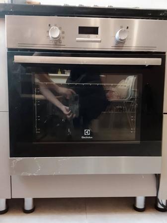 Продам духовой шкаф