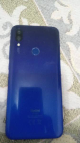 Продам смартфон Redmi7 32г