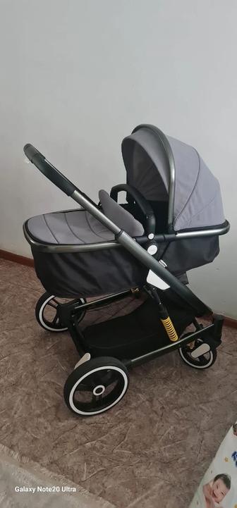Продам коляску новая пользовались 2 раза