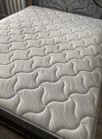 Кровать и матрас