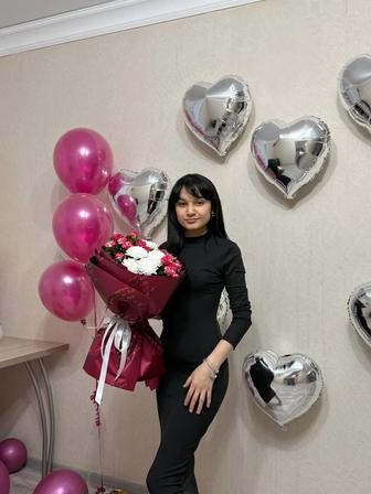 Администратором. Хостес. Либо продавец консультант