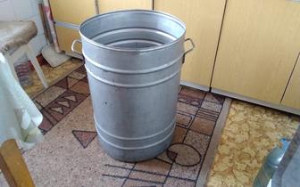 Продам бак с крышкой и корыто