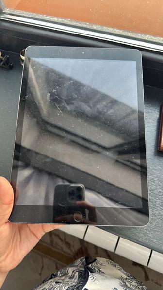 Продам Айпад