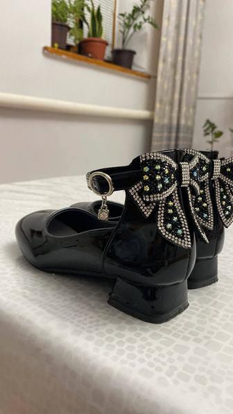 Туфли для девочки