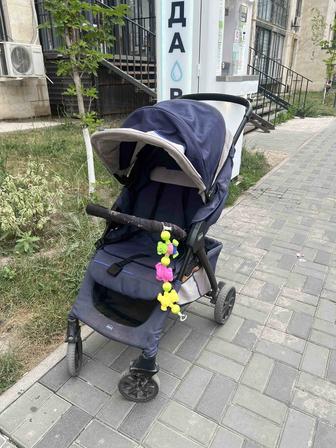 Продам коляску Chicco