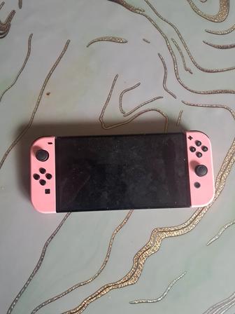 Игровую консоль
