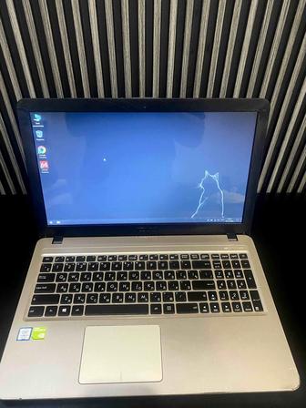 Ноутбук ASUS i5 8250U/ Видеокарта MX110 2GB/ 8GB ОЗУ/ SSD 450GB