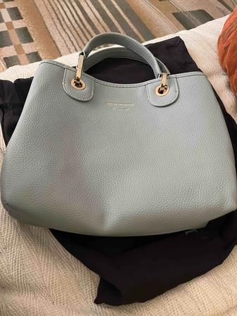 Продам сумку armani
