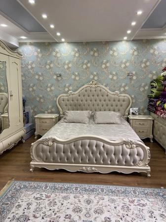 Продам спальный гарнитур