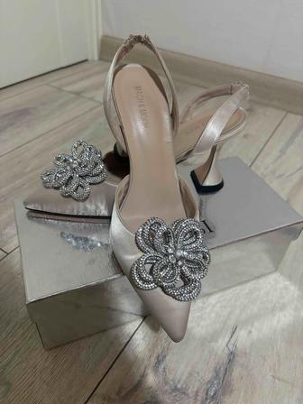 Женские туфли