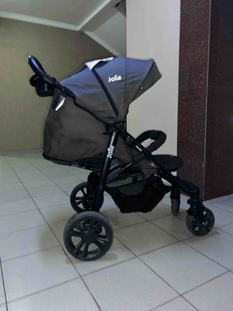 Коляска Joie