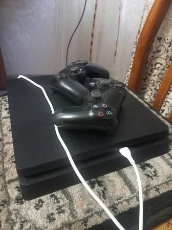 Продается PS4 slim