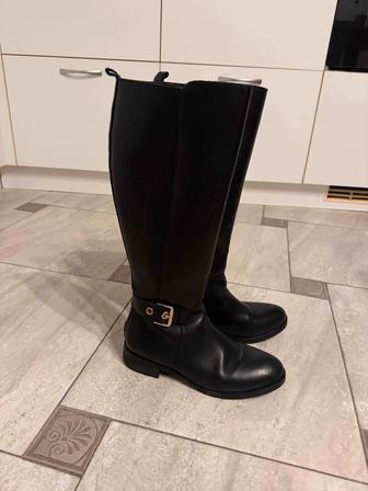 Продам кожаные сапоги Tommy Hilfiger