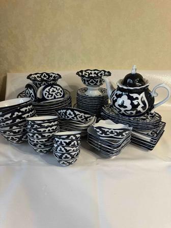 Фарфоровый чайный сервиз