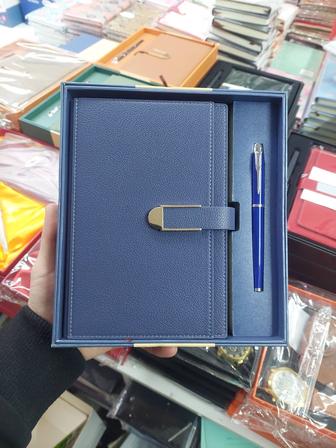 Подарок - Ежедневник в коробке с ручкой - Доставка