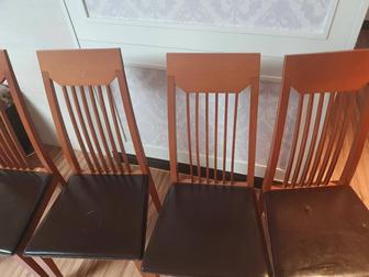Продам комплект, 6 кожаных стульев, недорого. Производство Италия