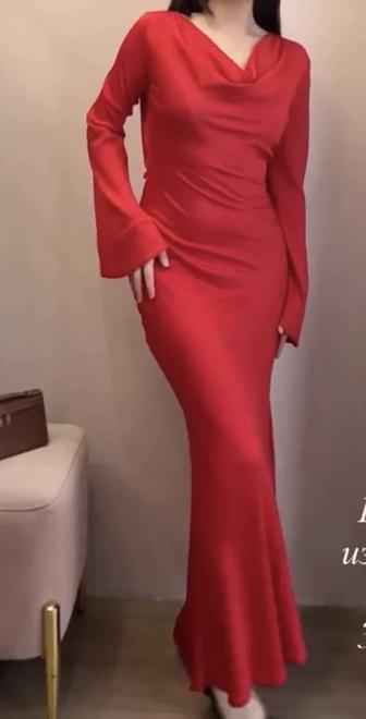 Атласное платье