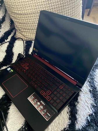 Ноутбук acer nitro 5 на запчасти или ремонт