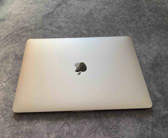 MacBook 13 i5 2017