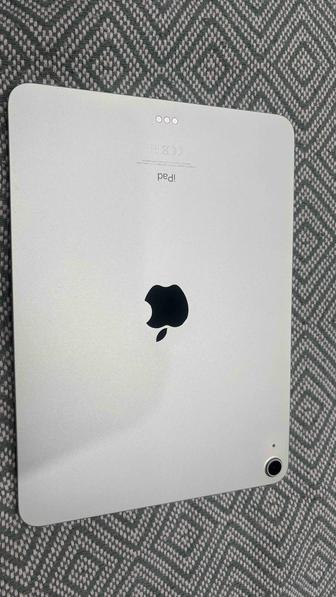 Продам iPad Air
