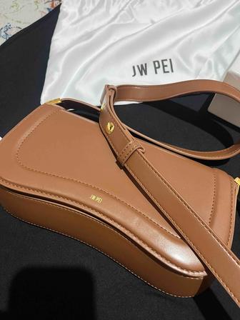 Сумка JW PEI JOY SHOULDER BAG