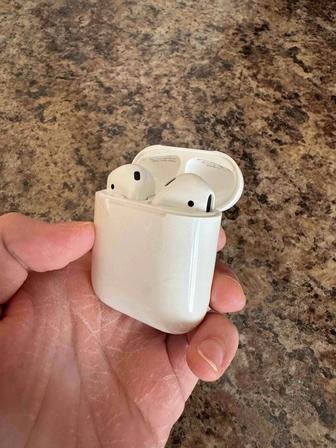 AirPods 1 поколения