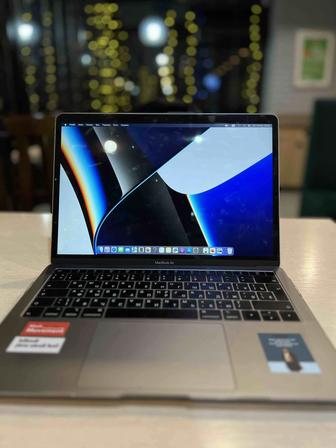 Продается MacBook в хорошем состоянии!