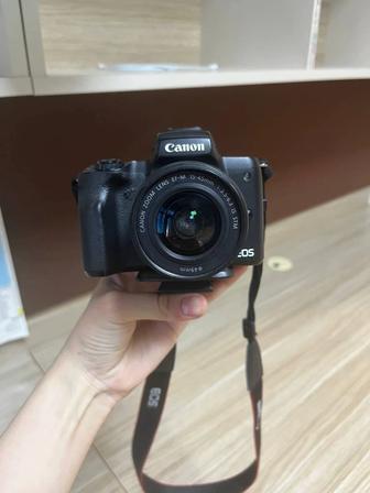 Беззеркальная камера Canon EOS M50