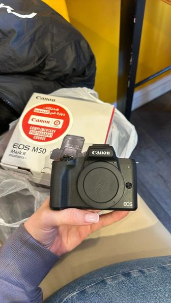 Продам фотоаппарат Canon Mark II M50