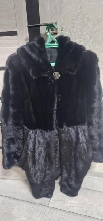 Продаю шубу норковую