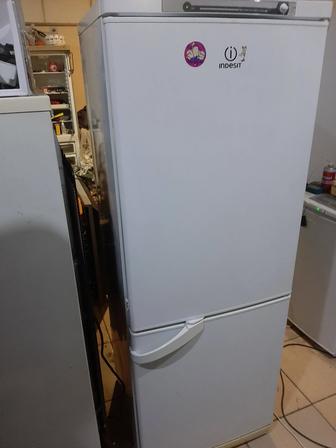 Холодильник Indesit Доставка. Гарантия. .