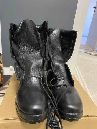 Ботинки берцы