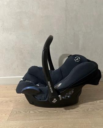 Автокресло Maxi-Cosi