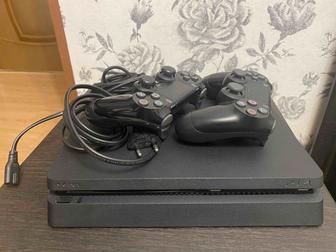 Игровая приставка PS4
