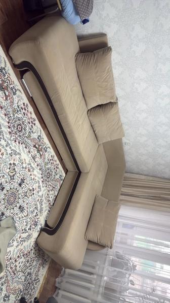 Продам диван угловой