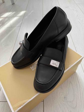 Продам лоферы Michael Kors